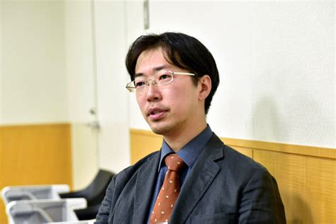 藤井健人 文部科学省|あのとき、｢普通｣になりたかった 不登校だった官。